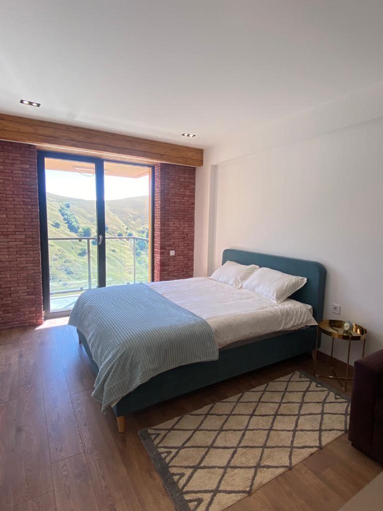 Four Seasons New By Travel غودوري